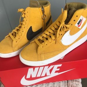 Wmns Blazer Rebel Mid Gold NIKE Tennis Shoes